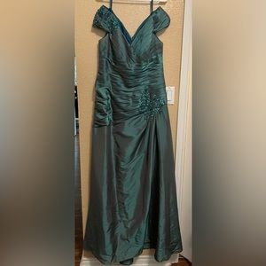 Gorgeous Teal Formal Gown